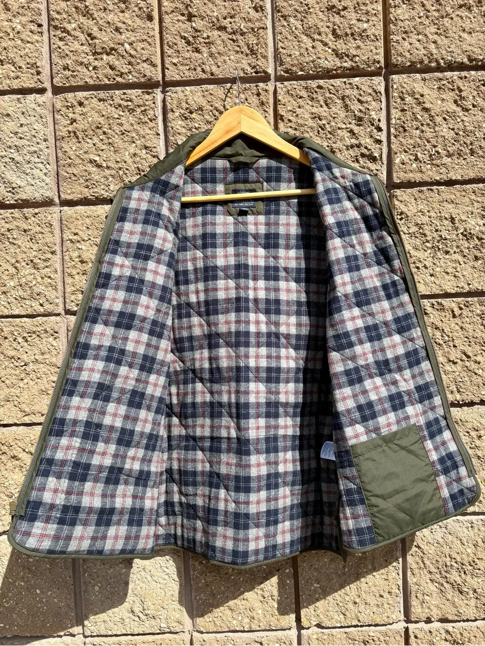 J. Crew Authentic Outerwear Men's Quilted Flannel Lined Olive Green Vest
